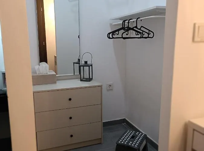 Meraki - One Bedroom * קוסטרנה