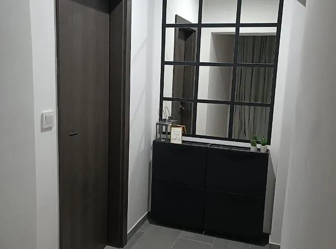Meraki - One Bedroom * קוסטרנה